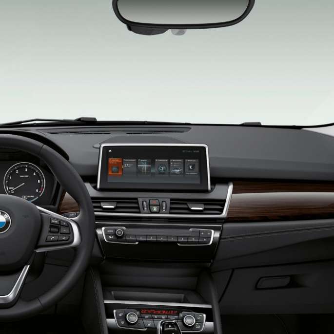 Puesto de conducción BMW Serie 2 Gran Tourer Acabado Luxury Puesto de conducción BMW Serie 2 Gran Tourer 218d xDrive Acabado Luxury F46 2018 Interior