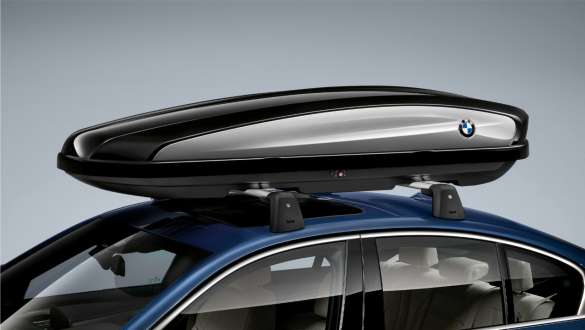 Accesorios BMW Serie 5 G30 BMW Serie 5 G30 con caja portaequipajes para techo BMW 520