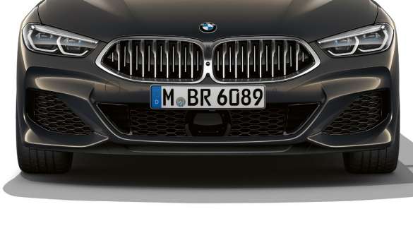 BMW M850i xDrive Dravitgrau metalizado, faldón delantero. BMW M850i xDrive, Dravitgrau metalizado, faldón delantero.