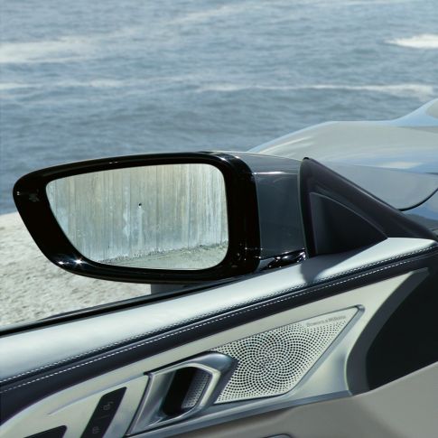 BMW M850i xDrive, sistema de sonido envolvente Bowers & Wilkins Diamond G14. BMW M850i xDrive, sistema de sonido envolvente Bowers & Wilkins Diamond G14.