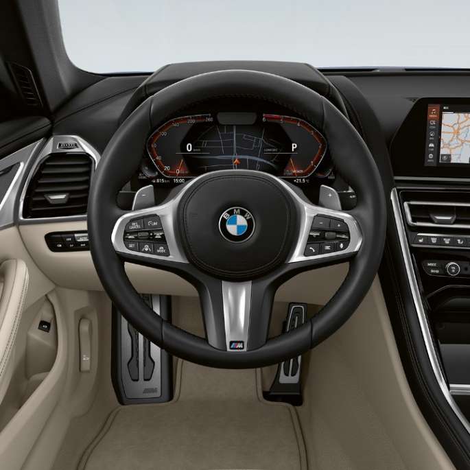 Volante M de cuero con multifunción. BMW Serie 8 Coupé, puesto de conducción, volante M de cuero con multifunción.
