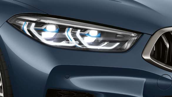 Luz láser BMW BMW Serie 8 Coupé, centrado en el faro delantero, luz láser BMW.