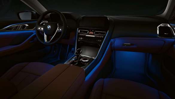 Luz ambiente. BMW Serie 8 Coupé, puesto de conducción, luz ambiente.