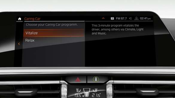 Asistente Personal BMW Serie 8 Coupé, display de infoentretenimiento con Asistente Personal