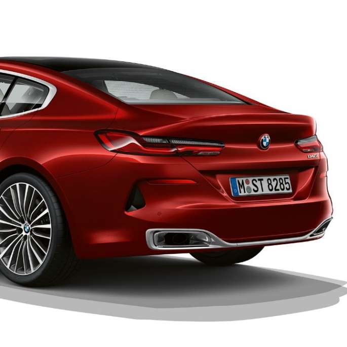 Imagen de tres cuartos de la zaga acabado de serie BMW Serie 8 Gran Coupé, imagen de tres cuartos de la zaga acabado de serie