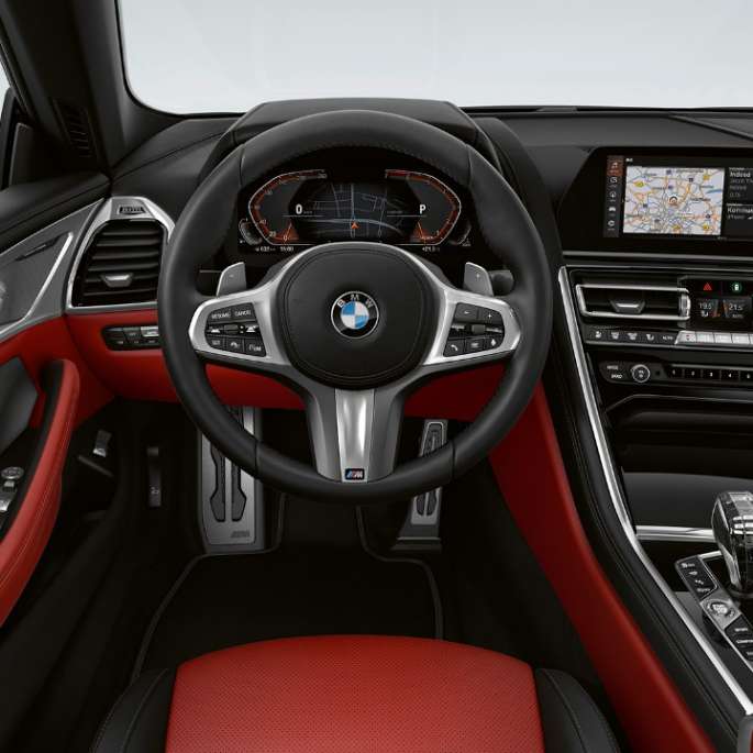 Puesto de conducción del Paquete deportivo M BMW Serie 8 Gran Coupé, puesto de conducción del Paquete deportivo M