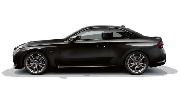 Vista del lateral BMW M240i xDrive Coupé G42 2021 BMW M240i xDrive Coupé G42 2021 Black Sapphire metalizado Vista del lateral