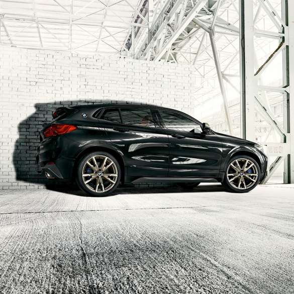Exterior BMW X2 M35i Vista lateral del BMW X2 M35i, el SUV deportivo