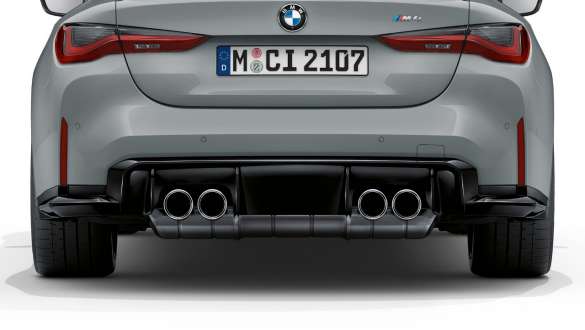 Molduras de tubos de escape en cromo BMW M4 Coupé G82 2020 BMW M4 Coupé G82 2020 Molduras de tubos de escape en cromo Primer plano