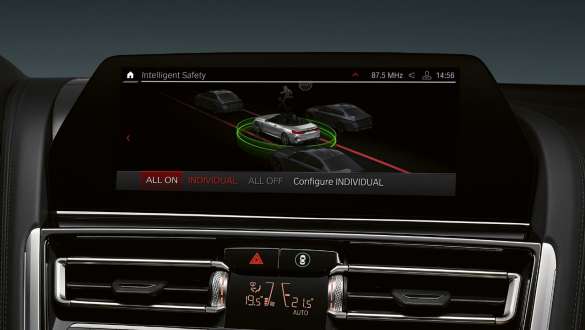 BMW Driving Assistant Professional. Gama BMW Serie 8 Cabrio M con BMW Driving Assistant Professional.