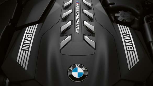 Motor de gasolina de 8 cilindros BMW M TwinPower Turbo. Motor de gasolina de 8 cilindros BMW M TwinPower Turbo del BMW M850i xDrive Coupé.