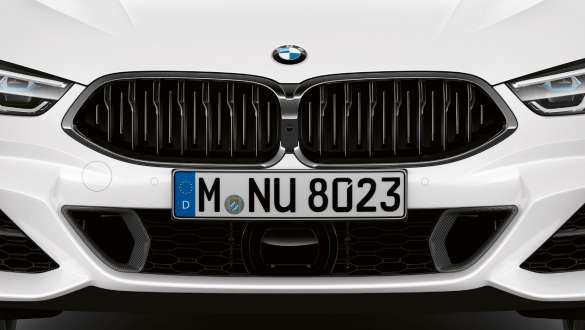 Paquete aerodinámico M BMW M850i xDrive Gran Coupé Paquete aerodinámico M BMW M850i xDrive Gran Coupé G16 2019 BMW Individual Mineralweiss metalizado, vista frontal