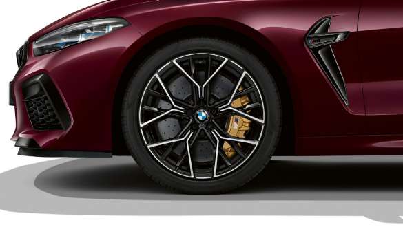 Freno M configurable BMW M8 Competition Gran Coupé Freno M configurable BMW M8 Competition Gran Coupé F93 2020 BMW Individual Ametrin metalizado, vista lateral