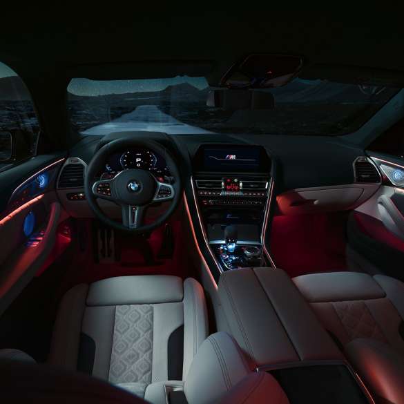 BMW M8 Competition Gran Coupé, interior BMW M8 Competition Gran Coupé con asientos deportivos M F93 2020, interior del coche de alta gama