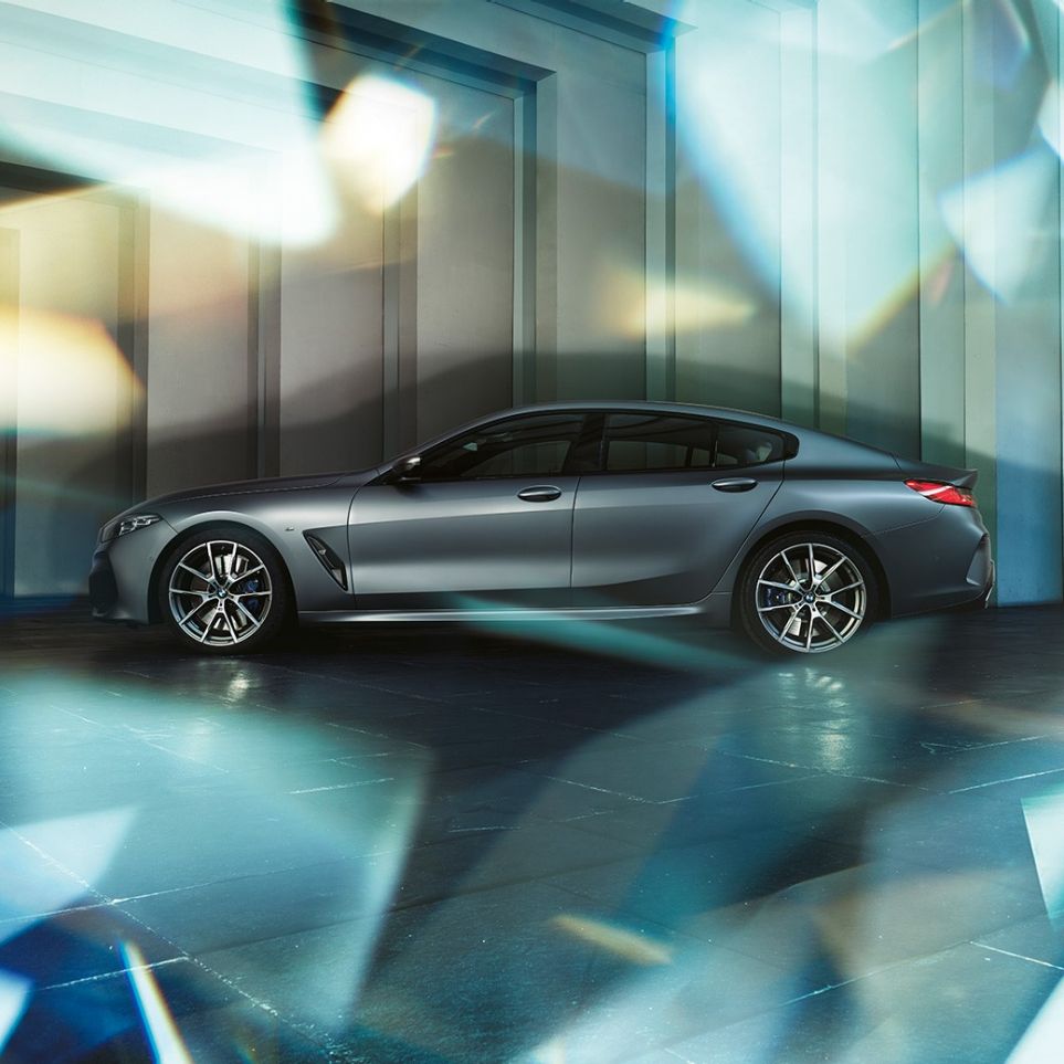 Silueta de coupé BMW M850i xDrive Gran Coupé Silueta de coupé BMW M850i xDrive Gran Coupé G16 2019 BMW Individual Frozen Bluestone metalizado, vista lateral