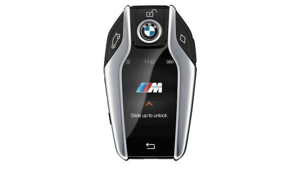 BMW X6 M con BMW Display Key BMW Display Key BMW X6 M F96 SUV 2020 G06