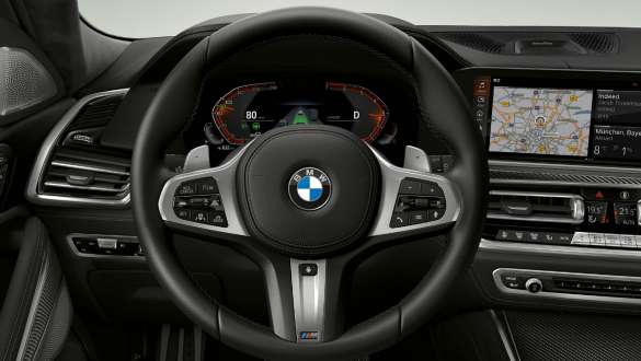BMW X6 M50i Interior, volante M de cuero Detalle BMW X6 M50i G06 SUV interior, volante M de cuero