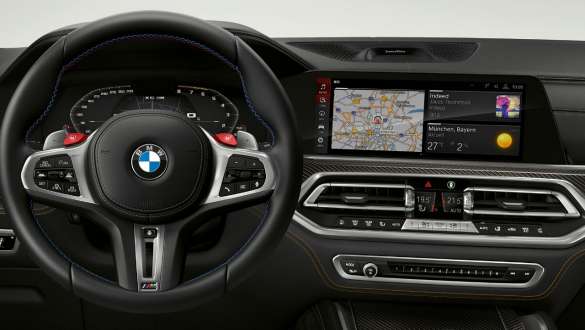 Cuadro de instrumentos específico de M en el BMW X6 M Competition Cuadro de instrumentos específico de M BMW X6 M Competition F96 SUV 2020, puesto de conducción
