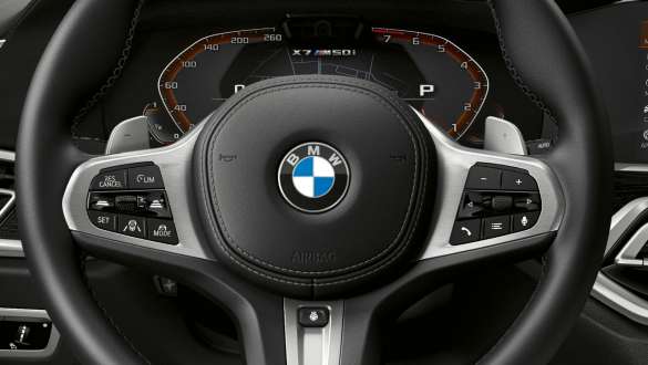 BMW X7 M con cambio deportivo Steptronic G07 2019 BMW X7 M con cambio deportivo Steptronic G07 2019 puesto de conducción