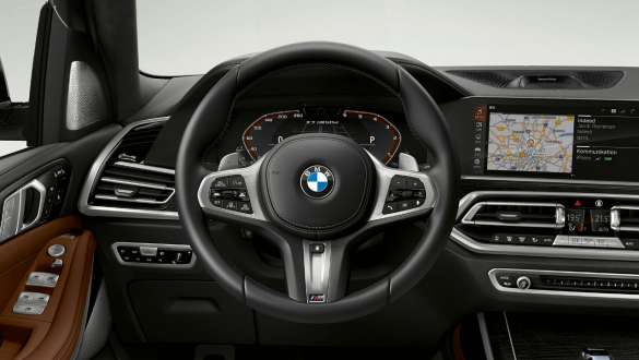 BMW X7 M con volante M Sport de cuero G07 2019 BMW X7 M con volante M Sport de cuero G07 2019 puesto de conducción