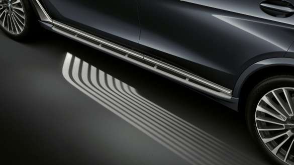 BMW X7 M con Welcome Light Carpet G07 2019 BMW X7 M con Welcome Light Carpet G07 2019