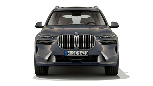 BMW X7 G07 LCI Vista del frontal, Sparkling Copper Grey metalizado BMW X7 G07 LCI Vista del frontal, parado, Sparkling Copper Grey metalizado