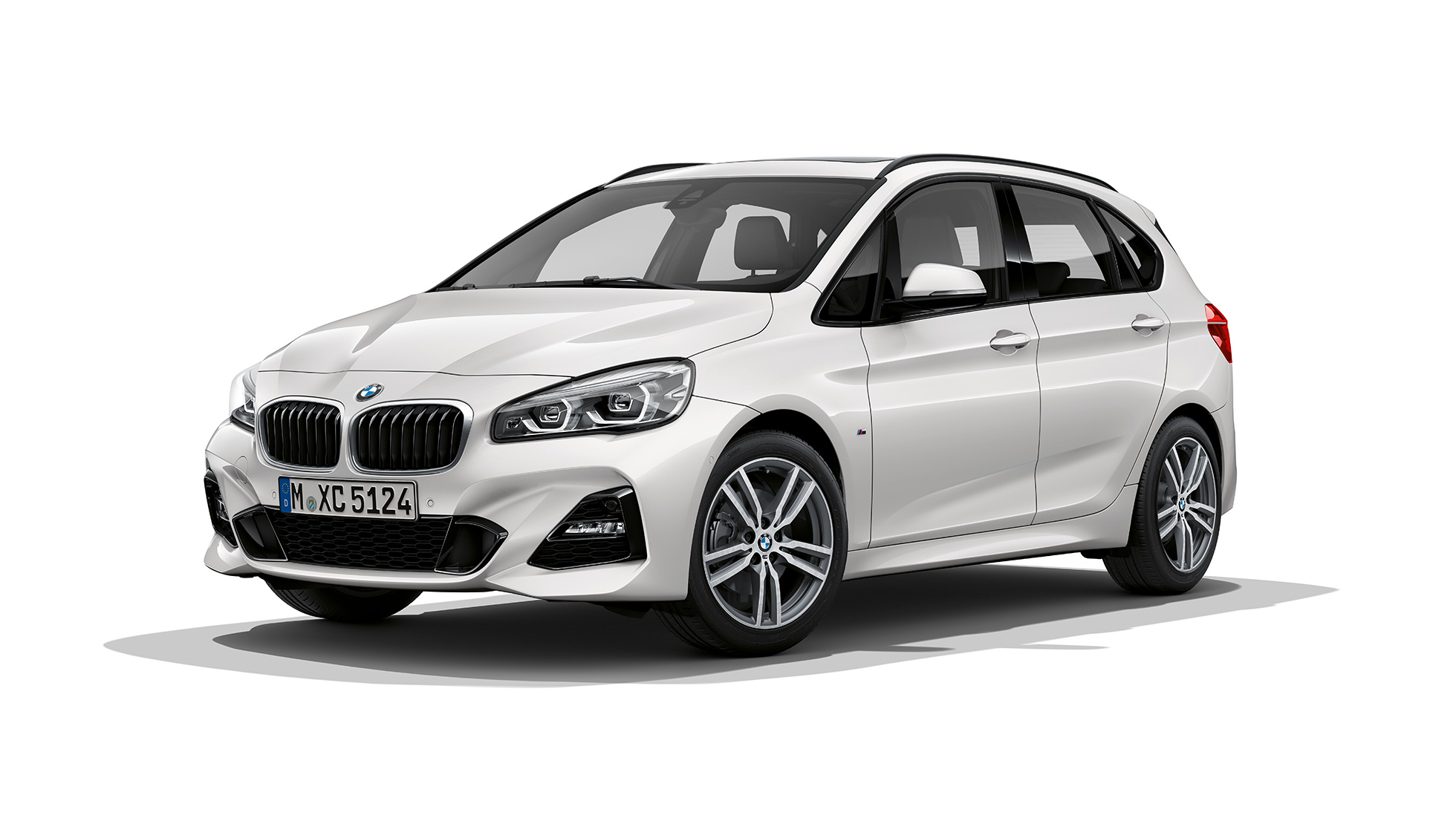 BMW Serie 2 Active Tourer Acabado M Sport BMW Serie 2 Active Tourer en Weiss 220d xDrive Acabado M Sport F45 2018 Mineralweiss metalizado, vista de tres cuartos del frontal