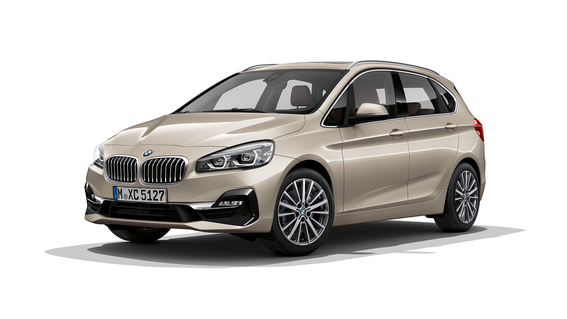 Vista de tres cuartos del frontal del BMW Serie 2 Active Tourer Acabado Luxury BMW Serie 2 Active Tourer Acabado Luxury 225i xDrive F45 2018 Kashmirsilber, vista de tres cuartos del frontal