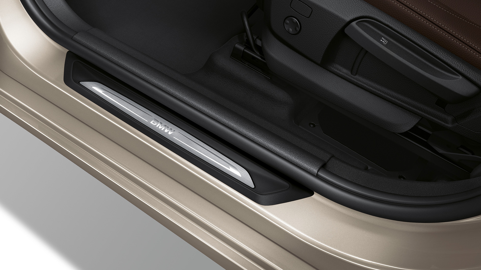 Molduras de entrada del BMW Serie 2 Active Tourer Acabado Luxury Molduras de entrada del BMW Serie 2 Active Tourer Acabado Luxury BMW 225i xDrive F45 2018 Kashmirsilber