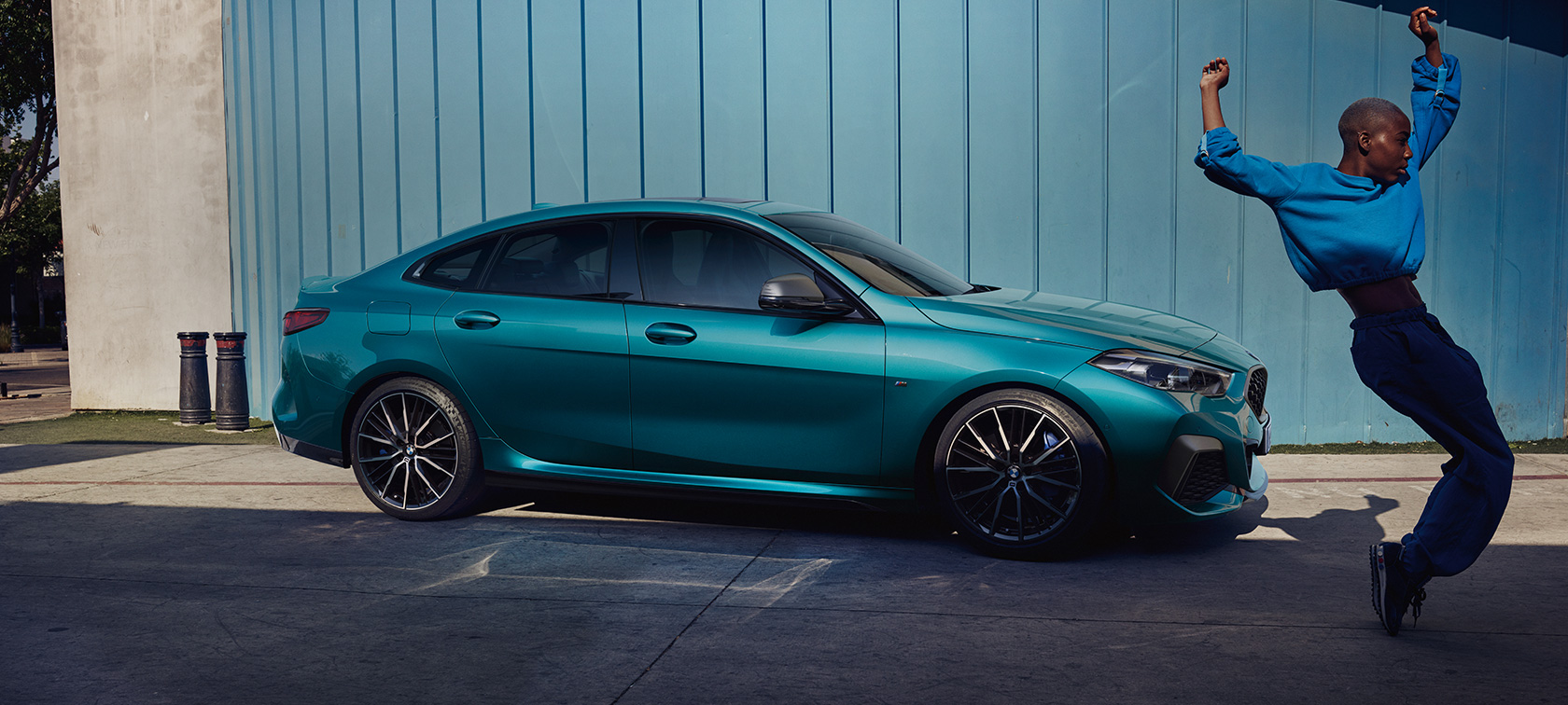 Ofertas y servicios para el nuevo BMW Serie 2 Gran Coupé Ofertas y servicios para el nuevo BMW Serie 2 Gran Coupé Snapper Rocks Blau metalizado F44, vista lateral