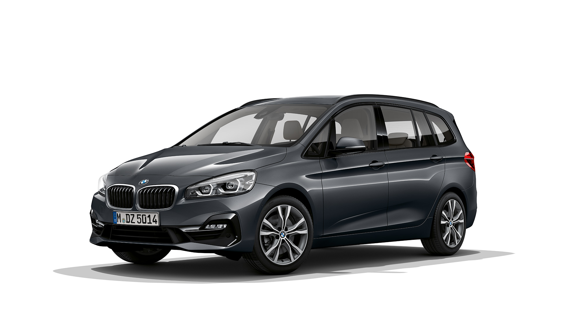 Vista de tres cuartos del frontal BMW Serie 2 Gran Tourer Acabado Sport F46 BMW Serie 2 Gran Tourer 220d Acabado Sport F46 Renovación 2018 Mineralgrau metalizado, vista de tres cuartos del frontal