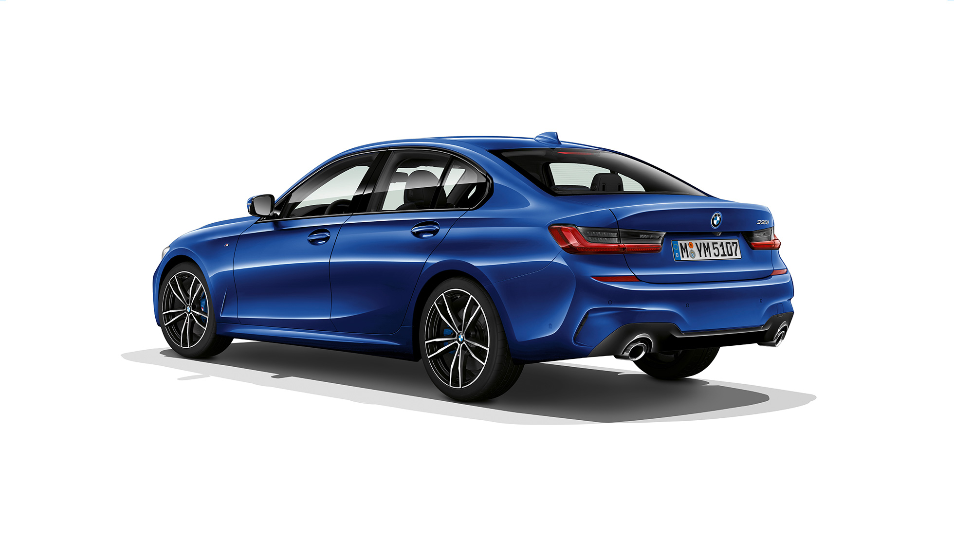 BMW Serie 3, Acabado M Sport: zaga G20 Imagen de tres cuartos de la zaga del BMW Serie 3 con equipamiento del Acabado M Sport G20.