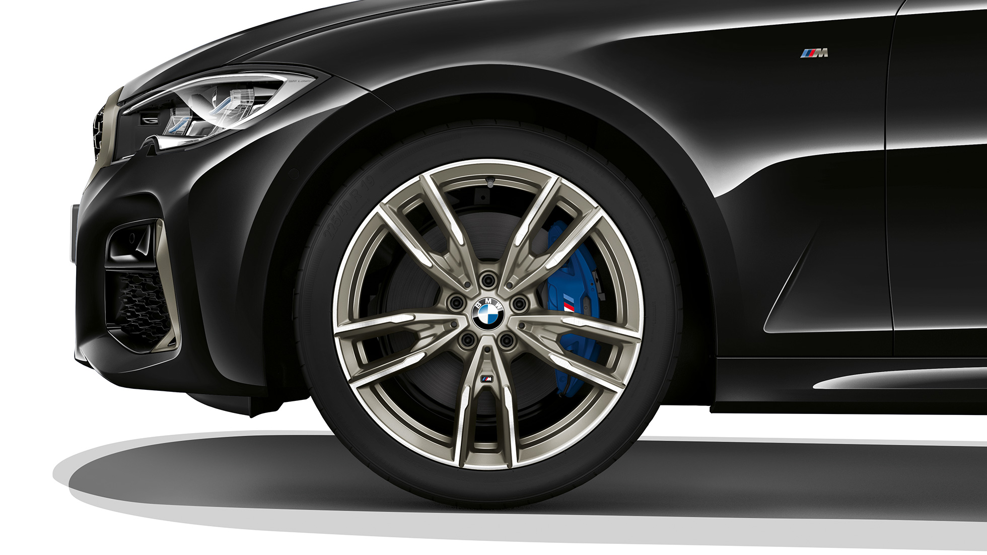 BMW Serie 3 Berlina M340i xDrive: llanta de aleación ligera. Detalle de la llanta de aleación ligera del BMW Serie 3 Berlina M340i xDrive.