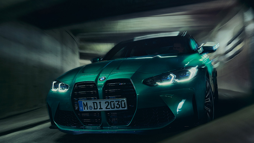 BMW M3 G80 2020 Isle of Man Grün metalizado Vista del frontal, en marcha