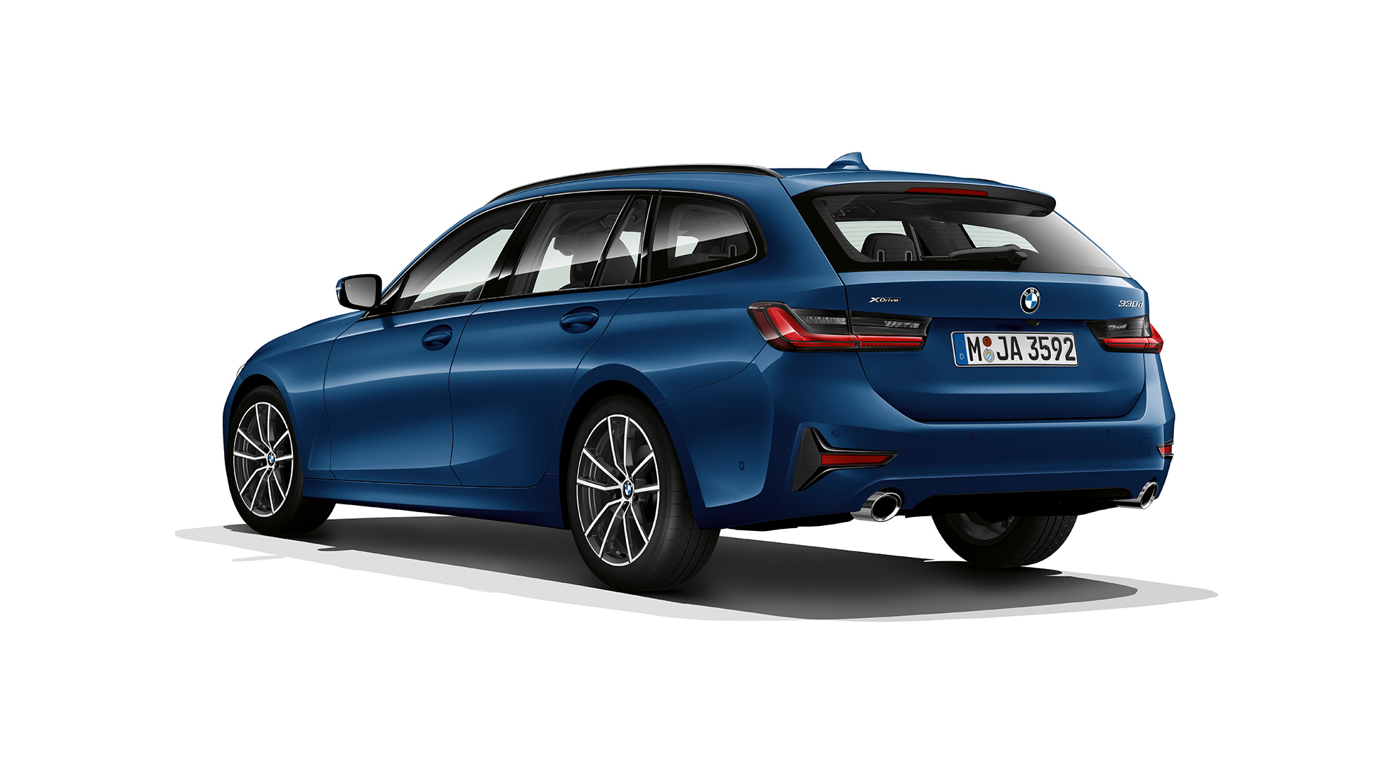 Acabado Sport, imagen de tres cuartos de la zaga. Nuevo BMW Serie 3 Touring, acabado Sport, imagen de tres cuartos de la zaga.