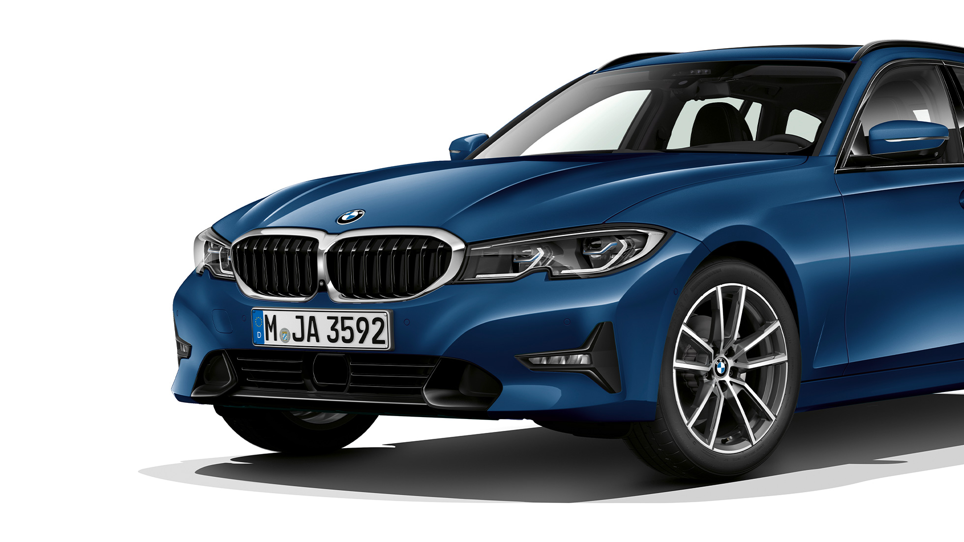 Acabado Sport, imagen de tres cuartos del frontal. Nuevo BMW Serie 3 Touring, acabado Sport, imagen de tres cuartos del frontal.