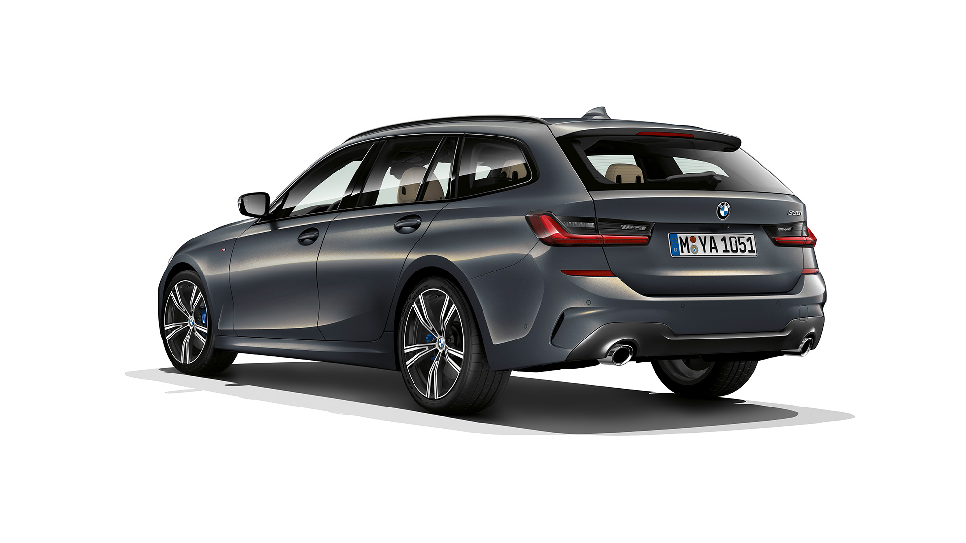 Acabado M Sport, imagen de tres cuartos de la zaga. Nuevo BMW Serie 3 Touring, acabado M Sport, imagen de tres cuartos de la zaga.