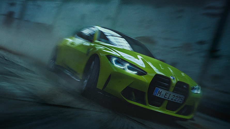 BMW M4 G82 2020 Sao Paulo Gelb Vista de tres cuartos del frontal, en marcha