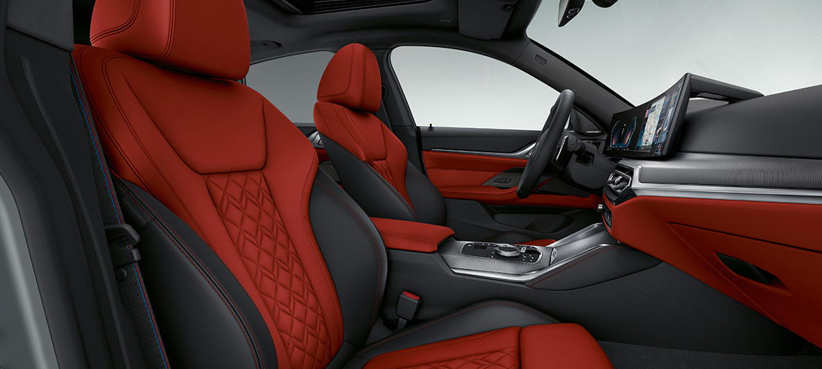 Equipamiento de cuero Merino Fionarot/Schwarz BMW Serie 4 Gran Coupé G26 2021 G22 Interior Interior Equipamiento de cuero ampliado Merino BMW Individual Fionarot/Schwarz BMW Serie 4 Gran Coupé G26 2021 Interior Interior Puesto de conducción