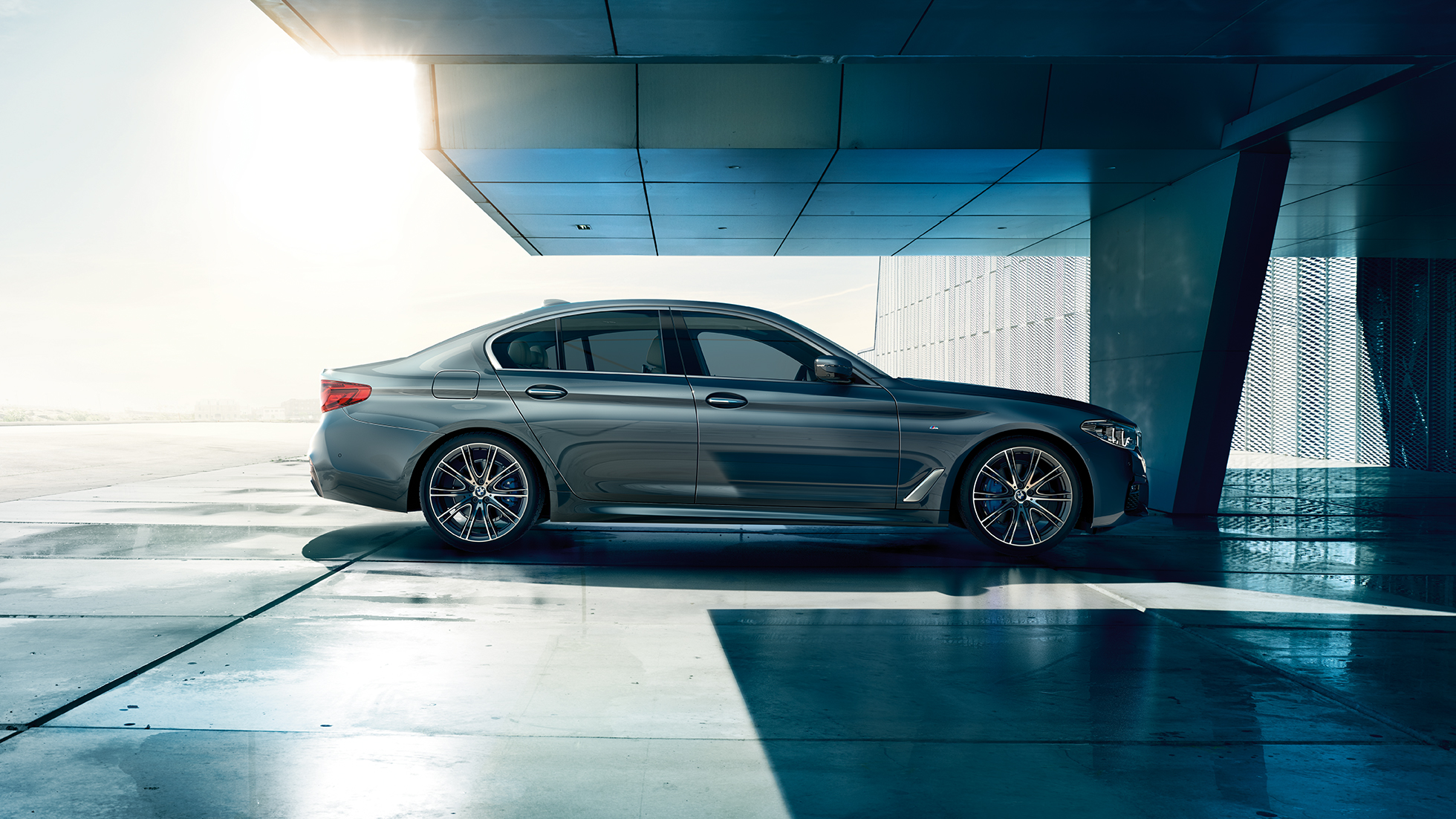 Vista del lateral, diseño BMW Serie 5 BMW Serie 5 BMW 540i Berlina G30 Bluestone metalizado, vista del lateral