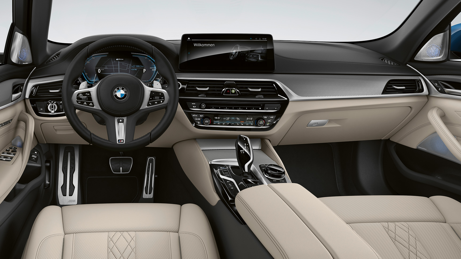 Puesto de conducción BMW Serie 5 Híbrido Enchufable G30 Paquete deportivo M Puesto de conducción BMW Serie 5 Berlina 520d xDrive G30 2020 Paquete deportivo M Cuero Dakota Schwarz con pespunte de contraste Blau Interior