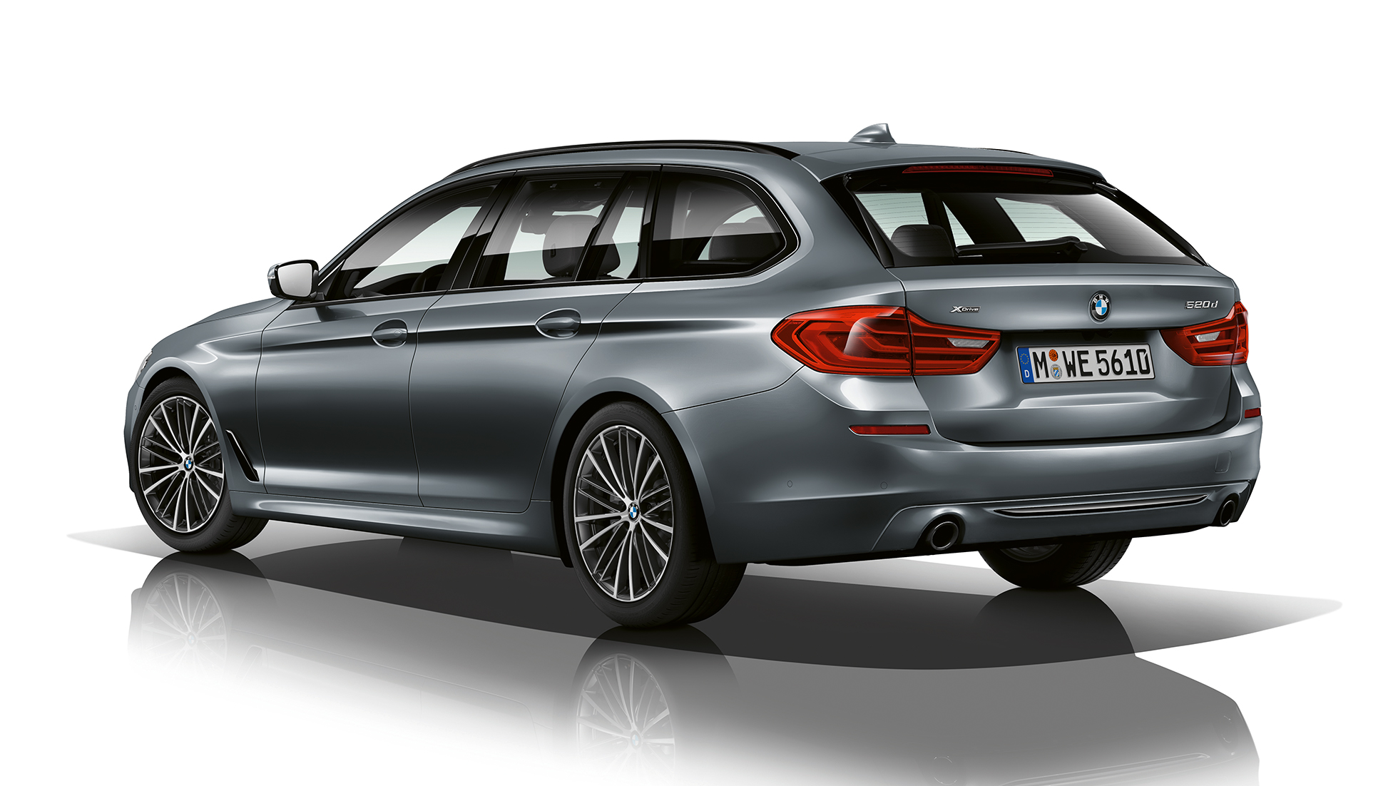 Línea Sport vista de tres cuartos de la zaga BMW Serie 5 Touring Línea Sport BMW 520d Touring G31 Bluestone metalizado, vista de tres cuartos de la zaga