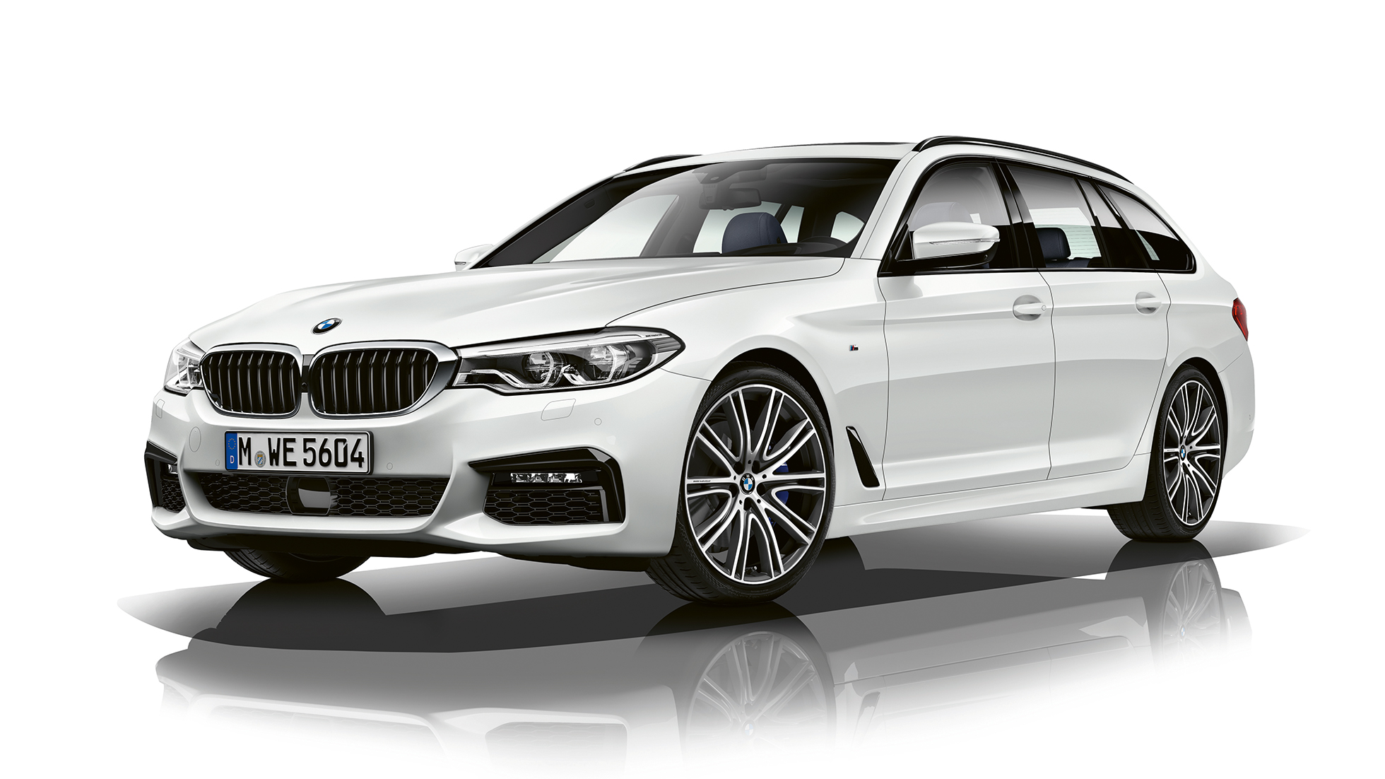 Paquete deportivo vista de tres cuartos del frontal BMW Serie 5 Touring Paquete deportivo M BMW Serie 5 Touring G31 Alpinweiss, vista de tres cuartos del frontal