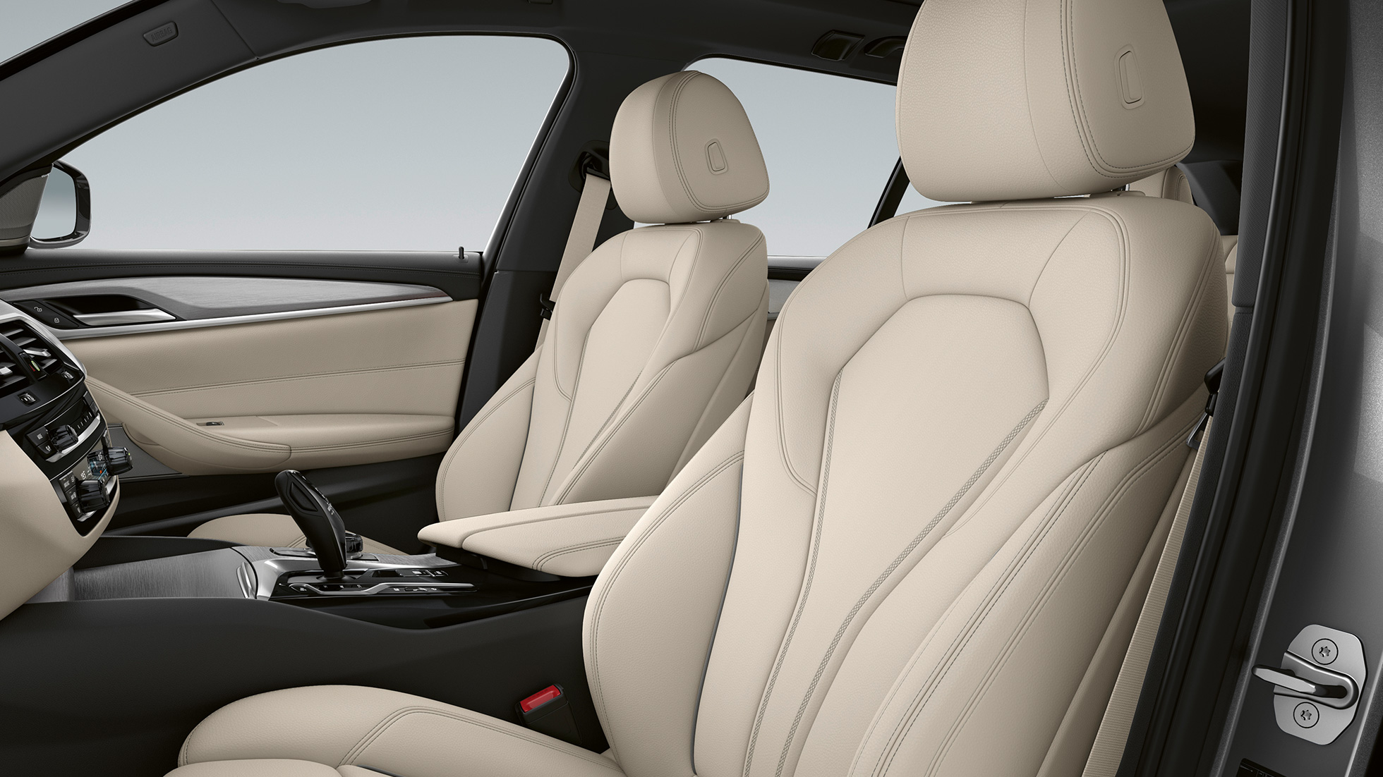 Tapicería del BMW Serie 5 Touring G31 Equipamiento de serie Tapicería en cuero Dakota Elfenbeinweiss con costura exclusiva y ribete de contraste BMW Serie 5 Touring 530i G31 2020 Equipamiento de serie Interior