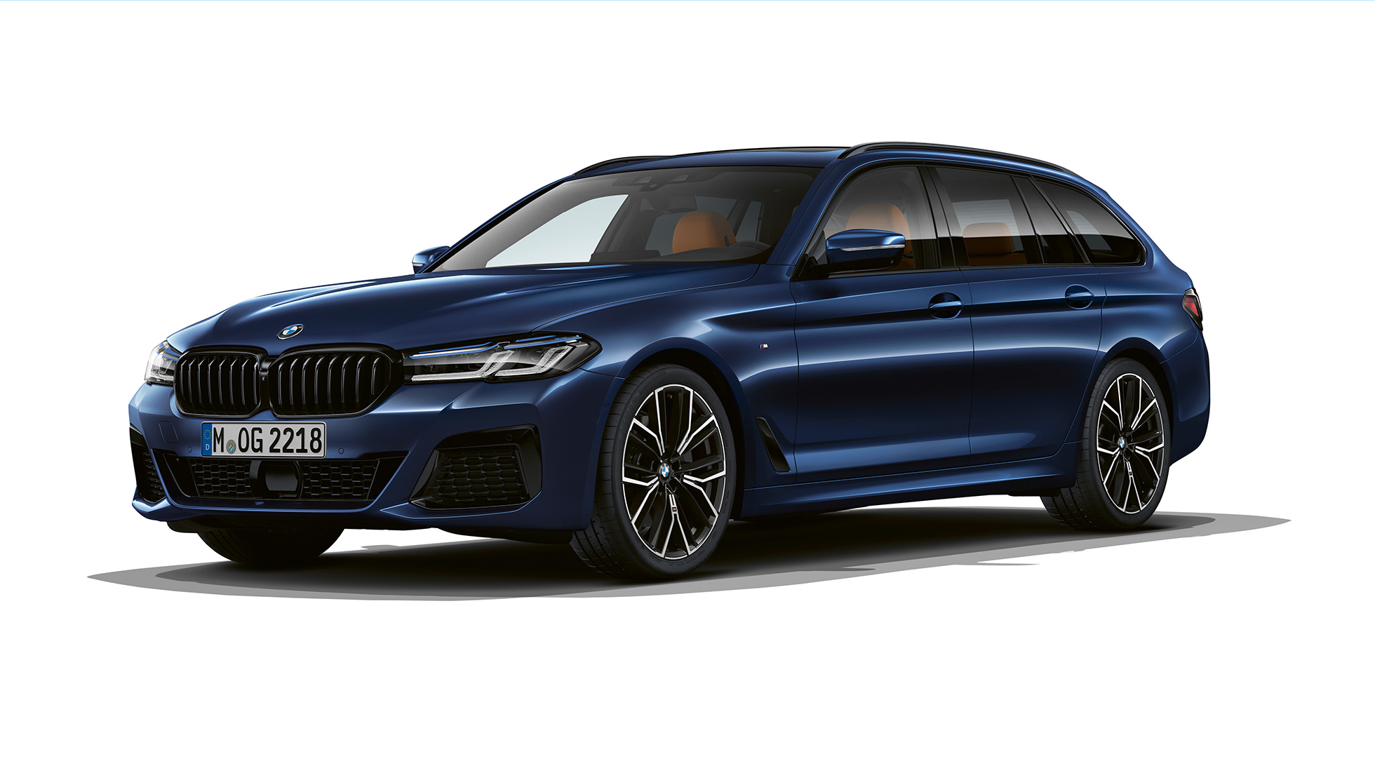 BMW Serie 5 Touring G31 Paquete deportivo M Frontal BMW Serie 5 Touring 530e G31 2020 Paquete deportivo M en Tansanitblau metalizado Vista de tres cuartos del frontal