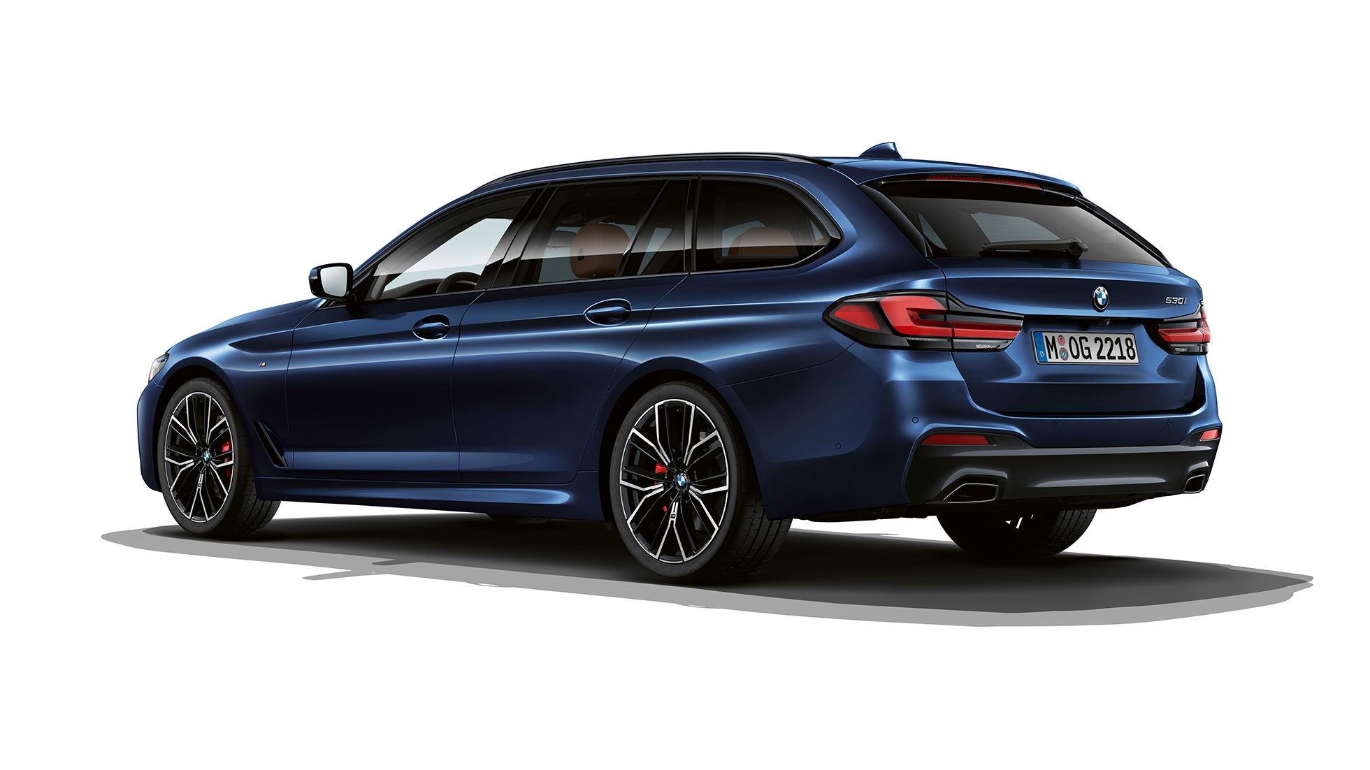 BMW Serie 5 Touring G31 Paquete deportivo M Zaga BMW Serie 5 Touring 530e G31 2020 Paquete deportivo M en Tansanitblau metalizado Vista de tres cuartos de la zaga
