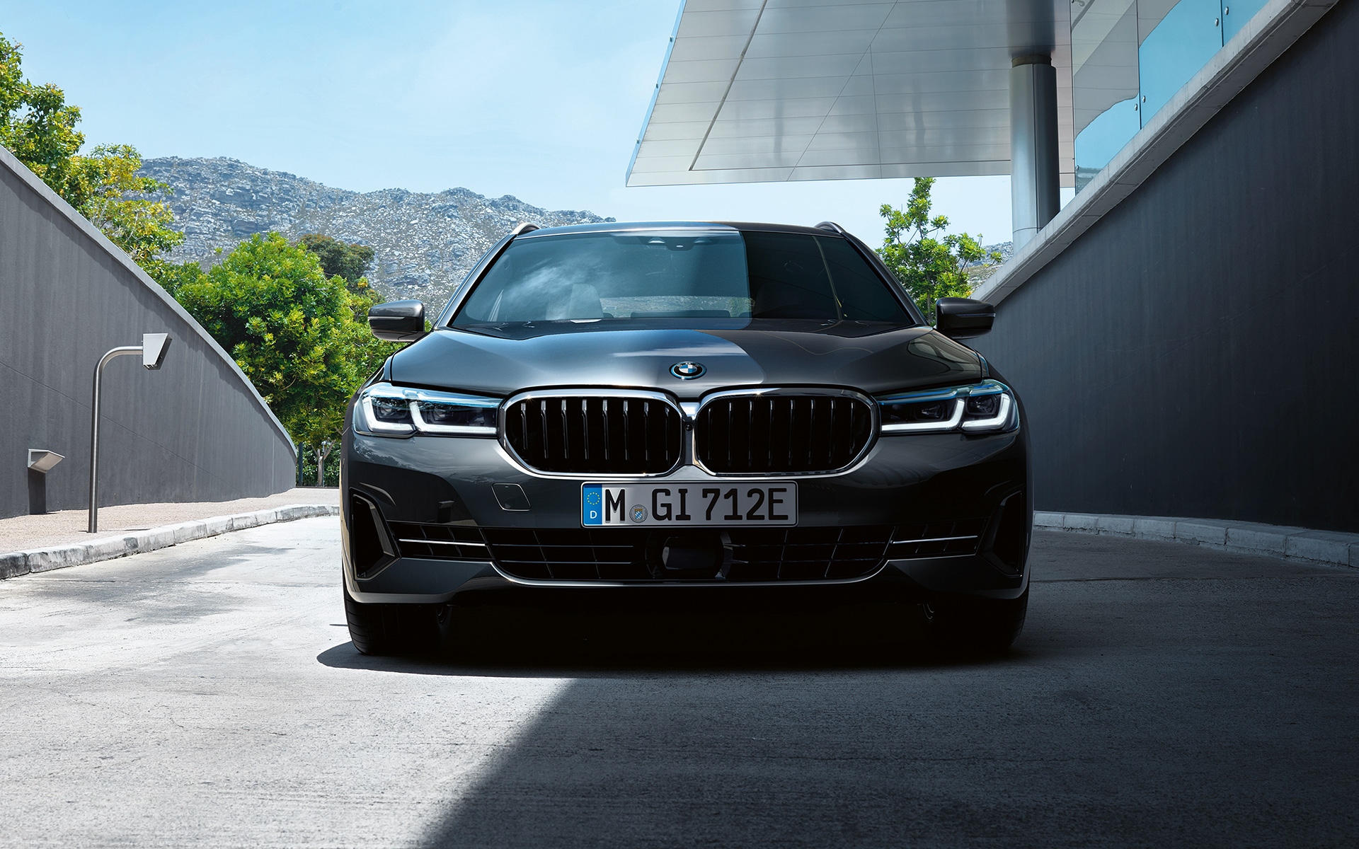 Faldón delantero y parrilla BMW BMW Serie 5 Touring G31 LCI Faldón delantero y parrilla BMW BMW Serie 5 Touring G31 Renovación 2020 Sophisto Grey, frontal