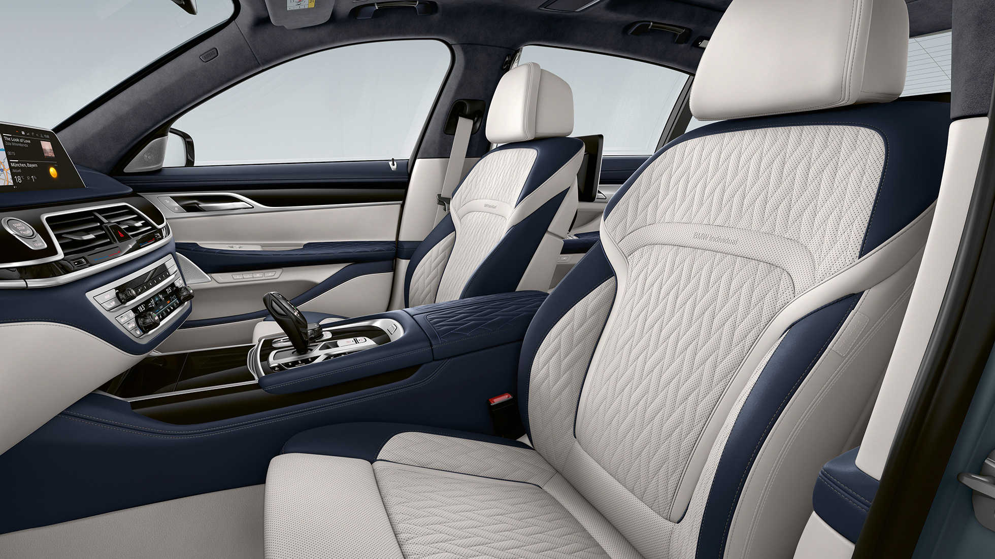 BMW Serie 7 con Paquete deportivo M, tapicería de cuero BMW Serie 7 con Paquete deportivo M y tapicería de cuero en Dakota Schwarz