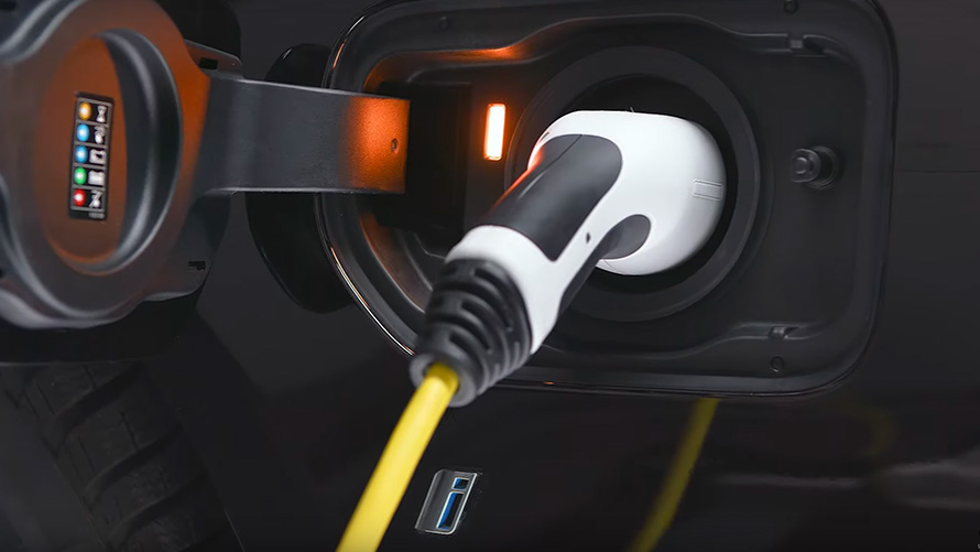 BMW Híbrido Enchufable con cable de carga conectado BMW Híbrido Enchufable con cable de carga conectado
