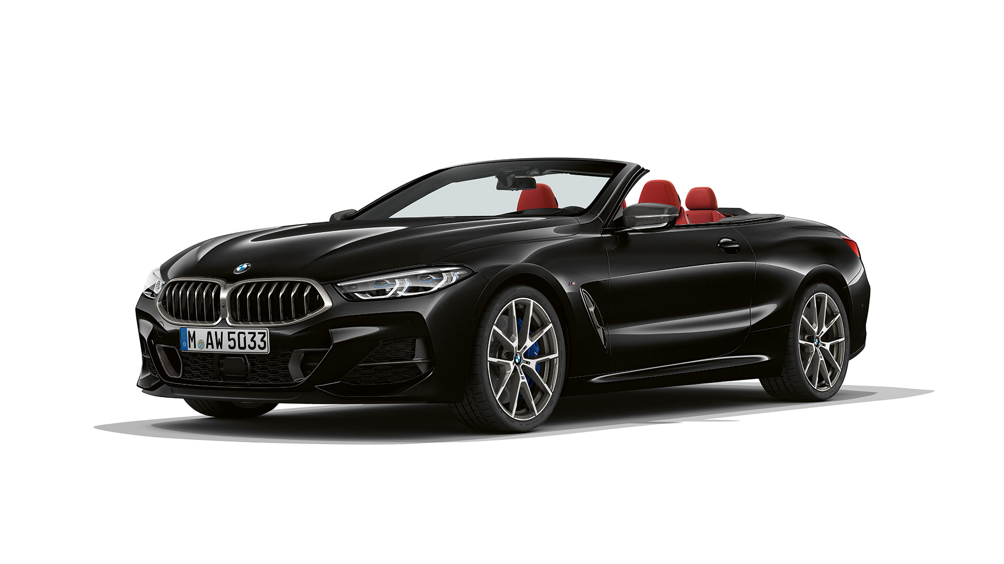 BMW M850i xDrive, Carbonschwarz metalizado, vista de tres cuartos del frontal. BMW M850i xDrive, Carbonschwarz metalizado, vista de tres cuartos del frontal.